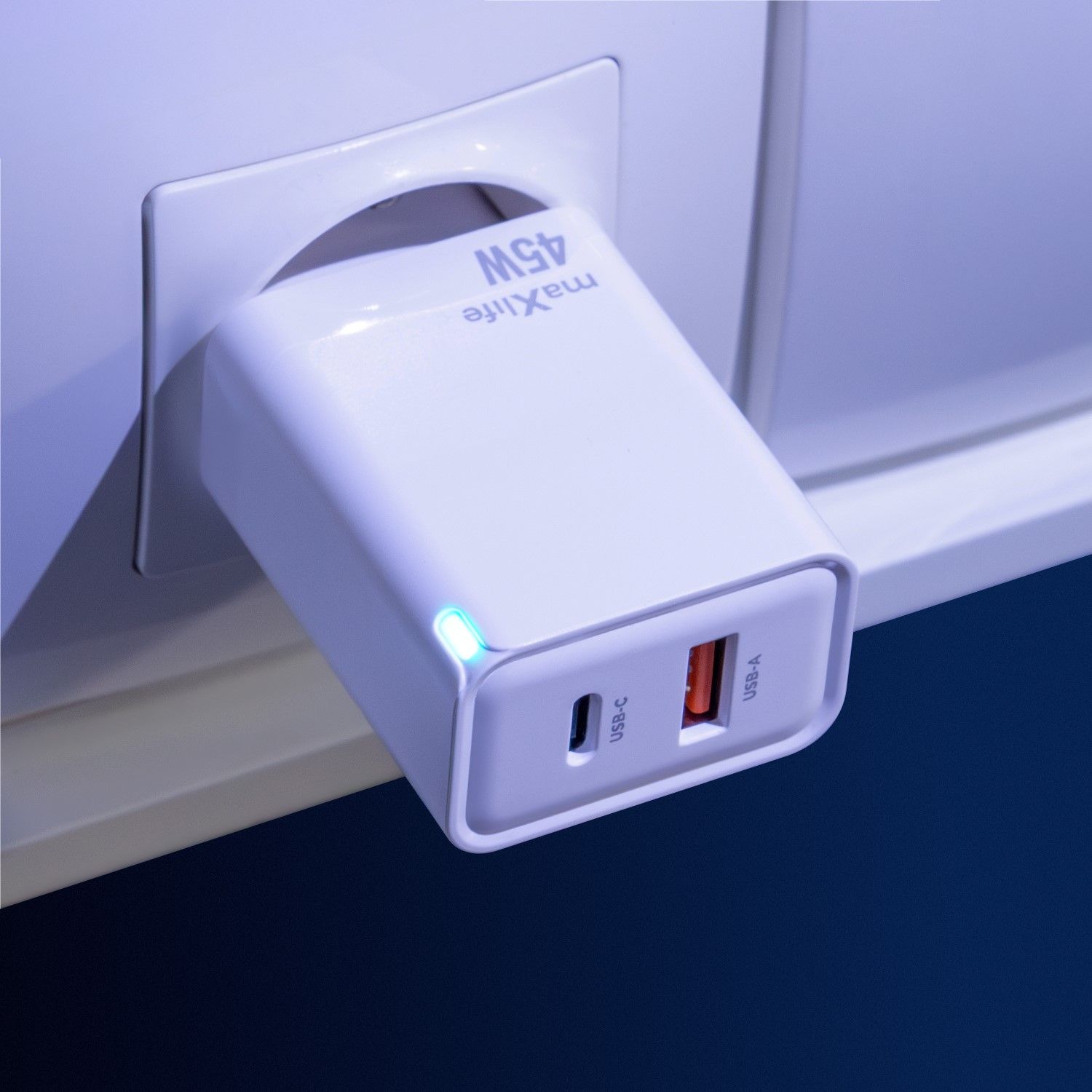 Maxlife MXTC-09-45AC GaN USB-C + USB hálózati töltő – 45W, fehér – 2. kép