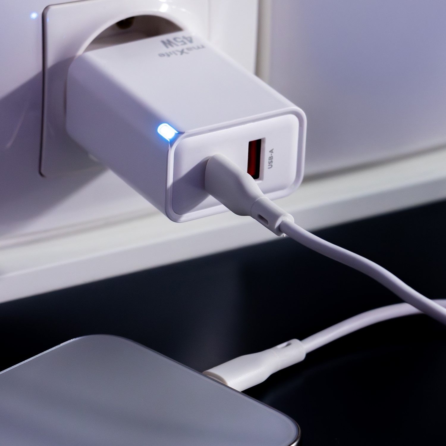 Maxlife MXTC-09-45AC GaN USB-C + USB hálózati töltő – 45W, fehér – 4. kép