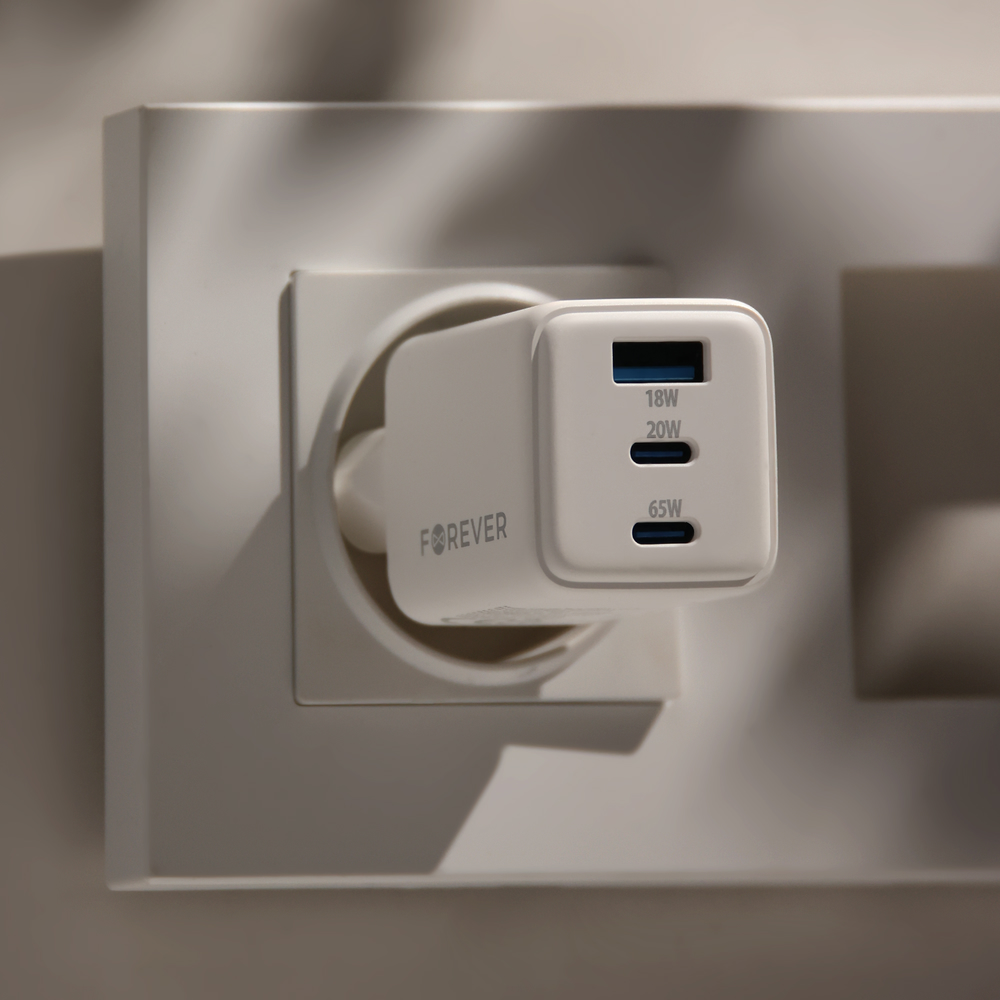 Forever TC-08-65ACC GaN PD QC hálózati töltő 65W – 2× USB-C + 1× USB-A – 6. kép