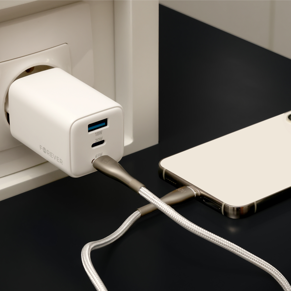 Forever TC-08-65ACC GaN PD QC hálózati töltő 65W – 2× USB-C + 1× USB-A – 7. kép