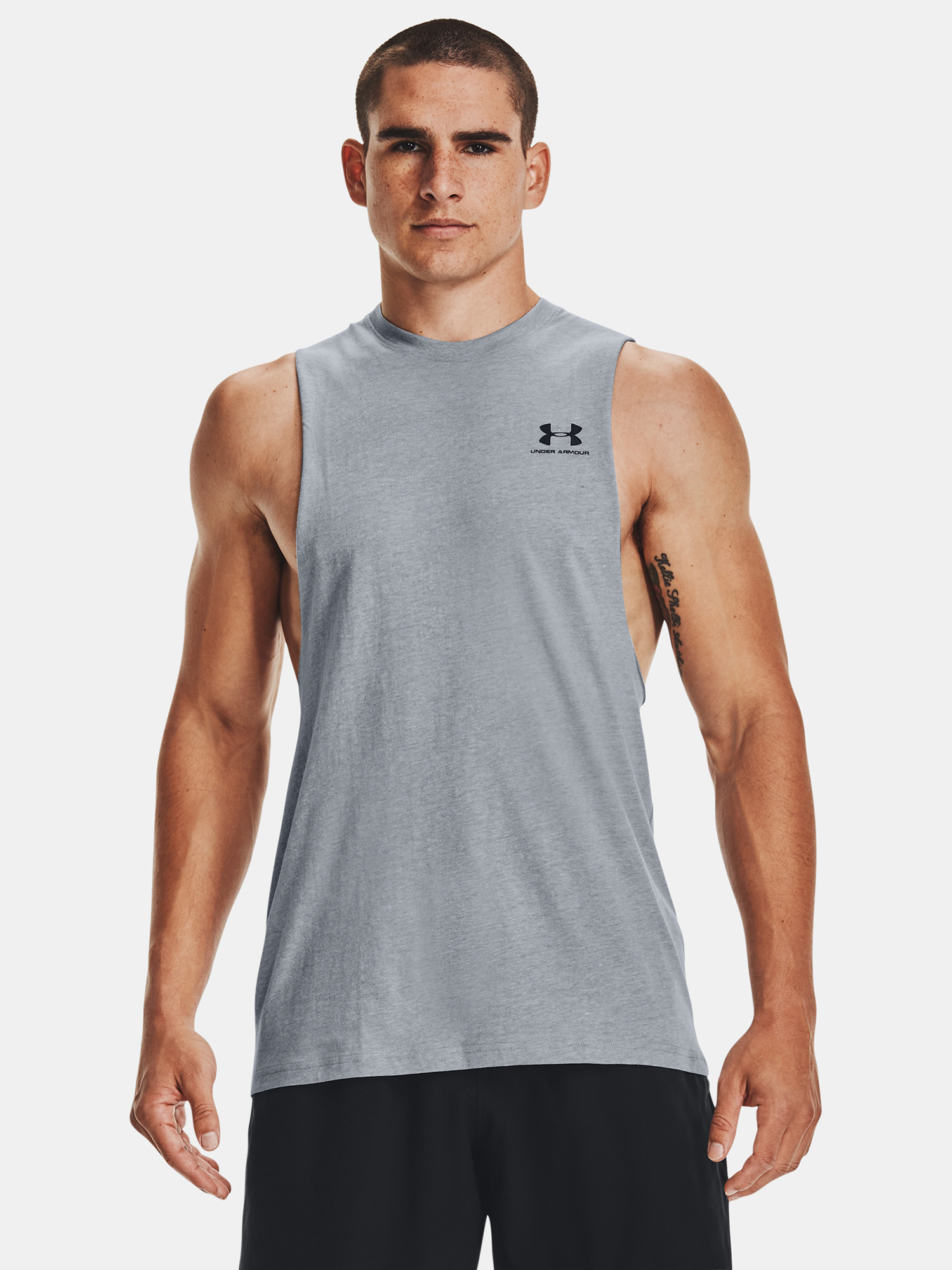 Under Armour Férfi Atléta UA LEFT CHEST CUT OFF TANK