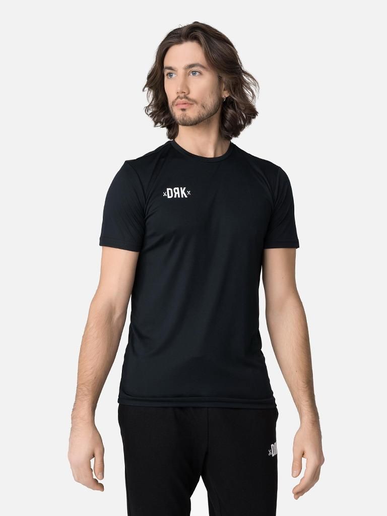 Fekete (0001)