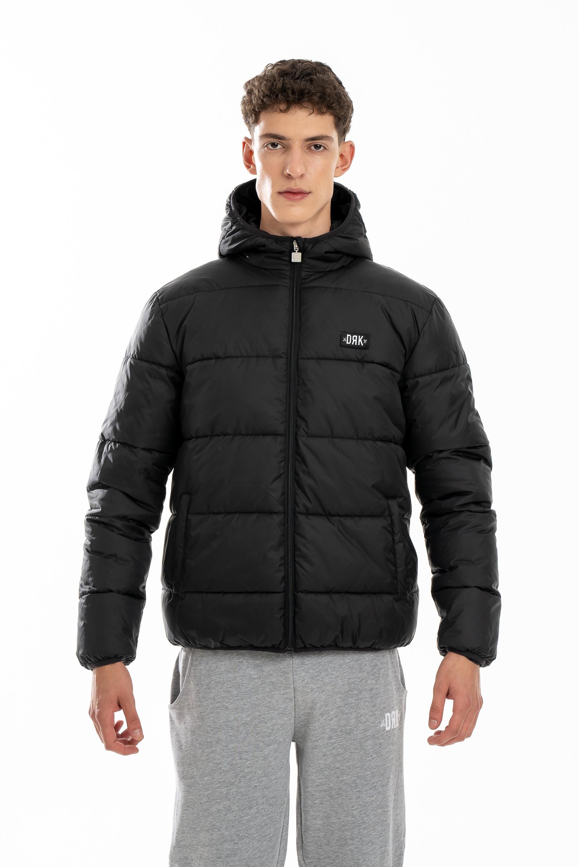 Fekete (0001)